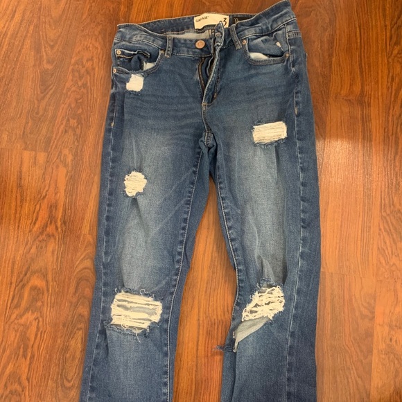 Garage women’s ripped skinny jeans - Picture 2 of 4